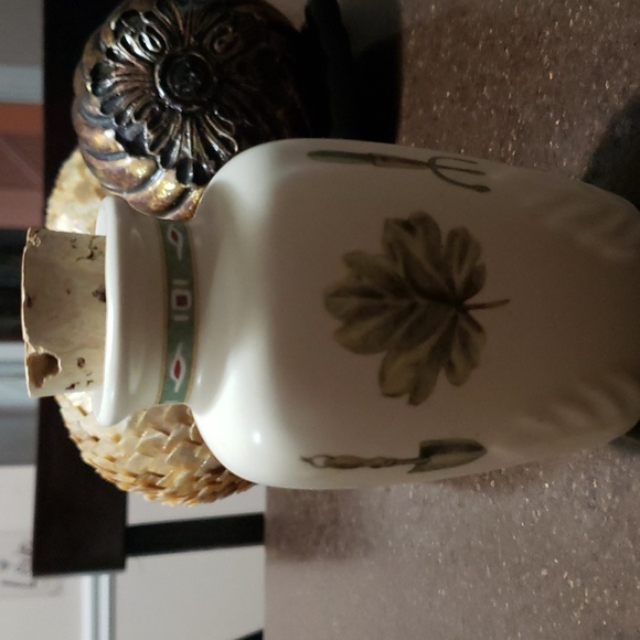Pfaltzgraff Naturewood spice jar with cork as lid.  THYME. - Picture 3 of 6